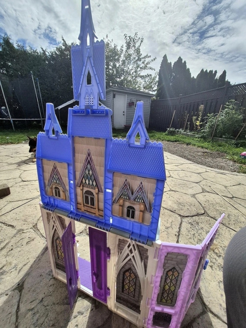 Disney Frozen 2 Fold & Go Portable Arendelle Castle Playset Dollhouse - Picture 8 of 15